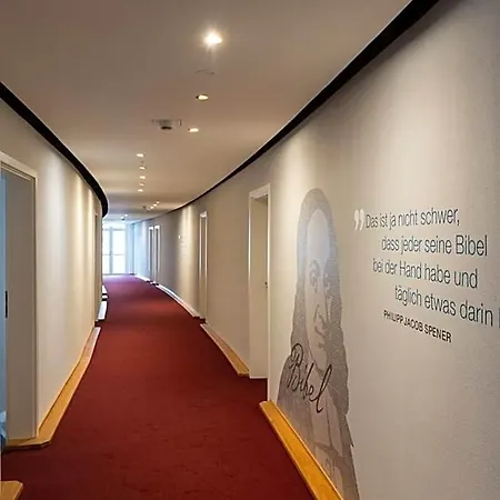 Отель Schoenblick - Christliches Gaestezentrum Швебиш-Гмюнд